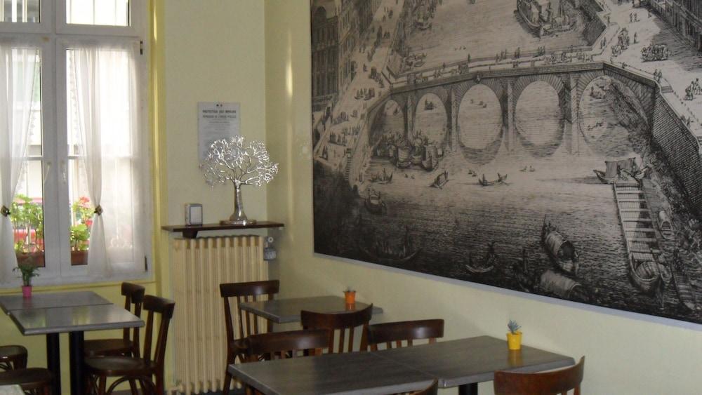 Hotel Jean Bart ปารีส ภายนอก รูปภาพ